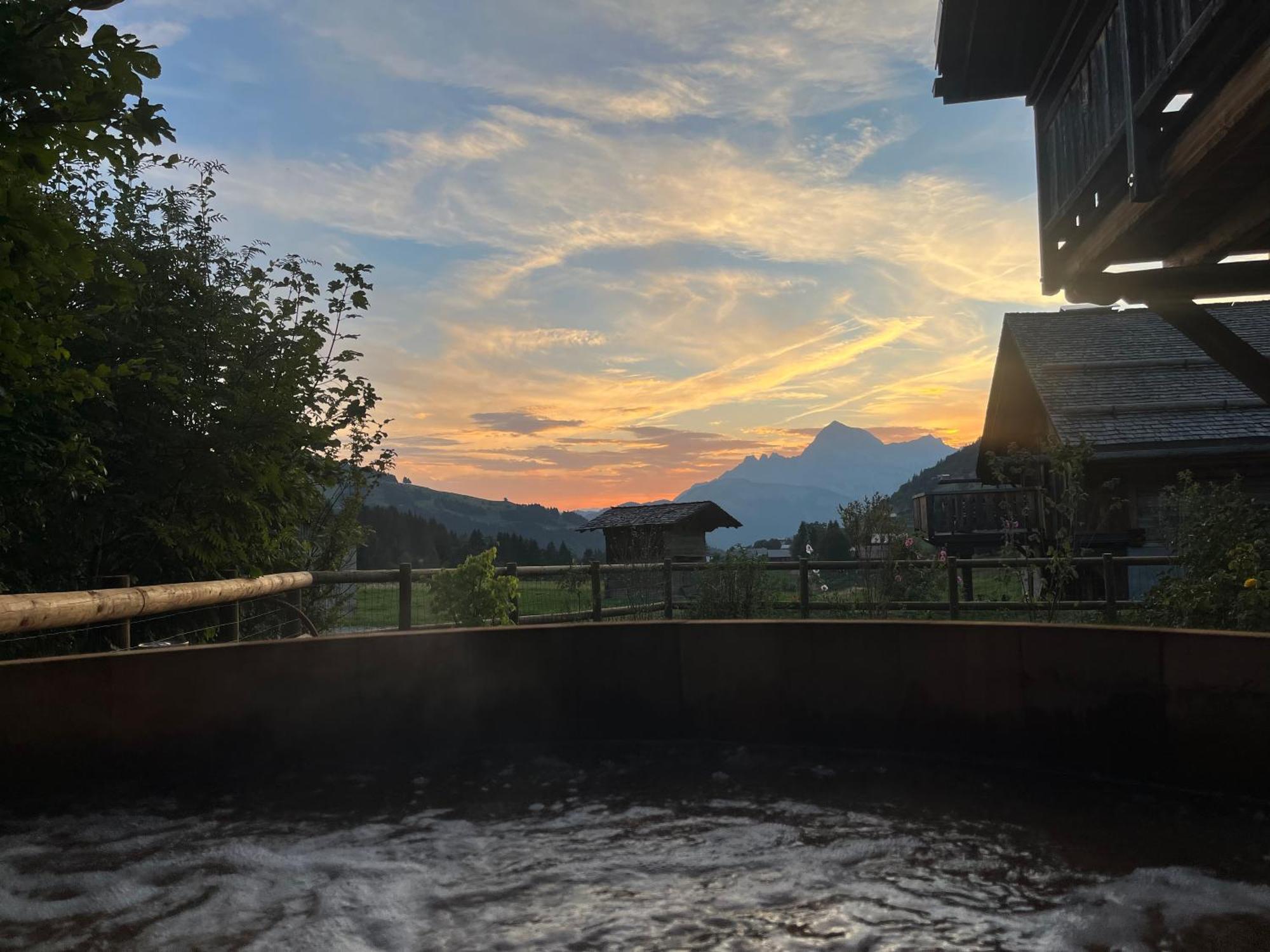 Le Chalet Du Cret - 8 Pers, Tout Confort Avec Jacuzzi Notre-Dame-de-Bellecombe Eksteriør bilde